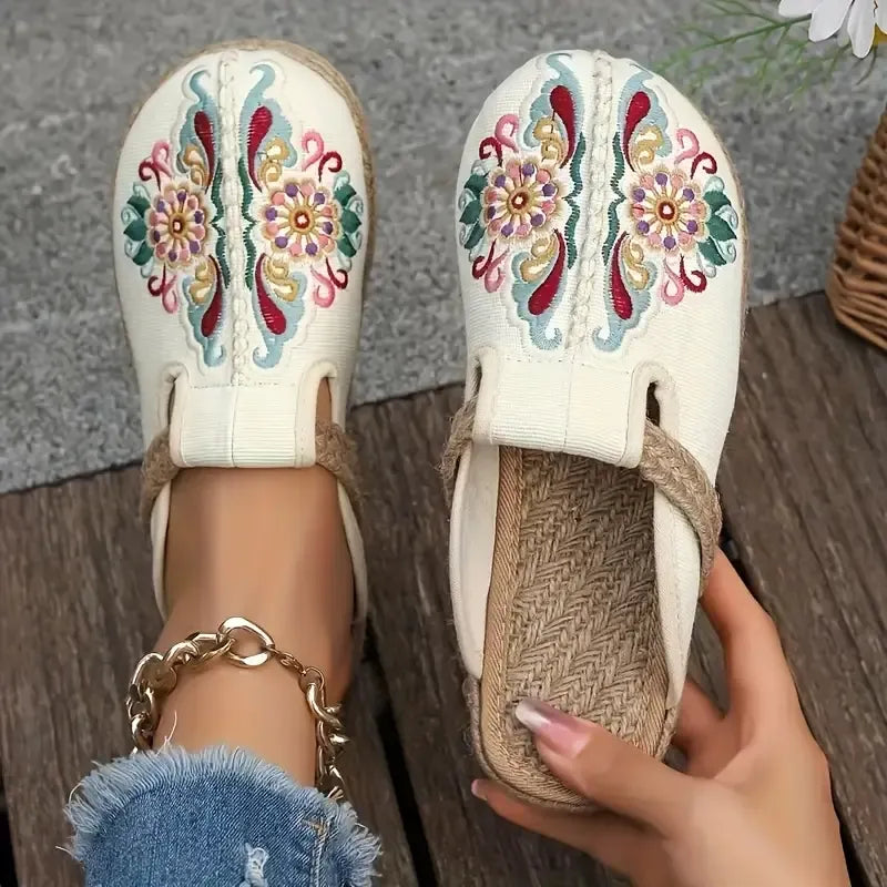 Carlota | Blumenförmige Orthopädische Clogs