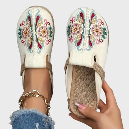 Carlota | Blumenförmige Orthopädische Clogs