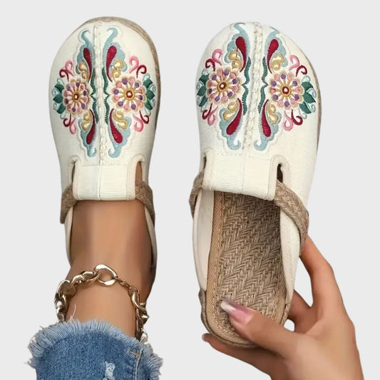 Carlota | Blumenförmige Orthopädische Clogs